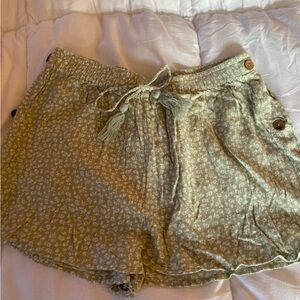 Salty Lemon, size small, Thyme Green flowered shorts with tags